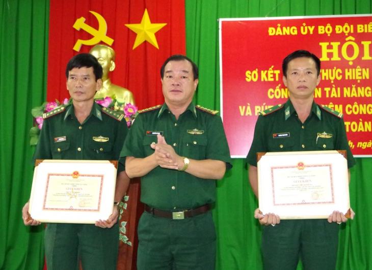 Biên phòng Tây Ninh: Tôn vinh, khen thưởng các gương điển hình tiên tiến 